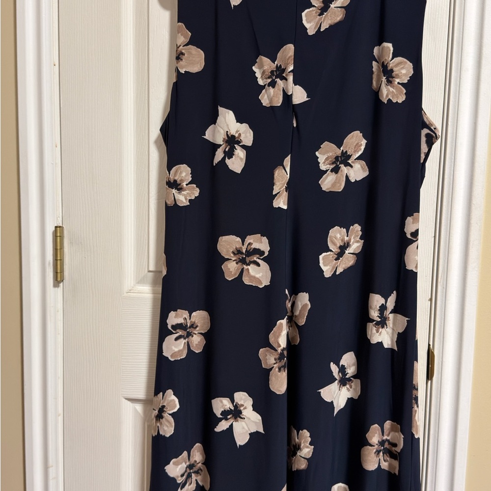Tommy Hilfiger Navy and Beige Floral Midi Dress - Picture 2 of 5